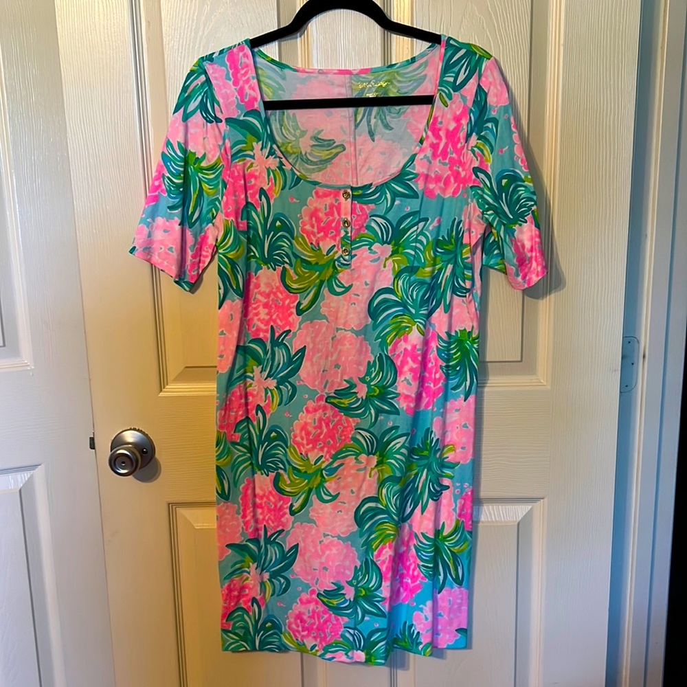 Lilly dress, New Without Tag. Vibrant colors. No stains or rips.
